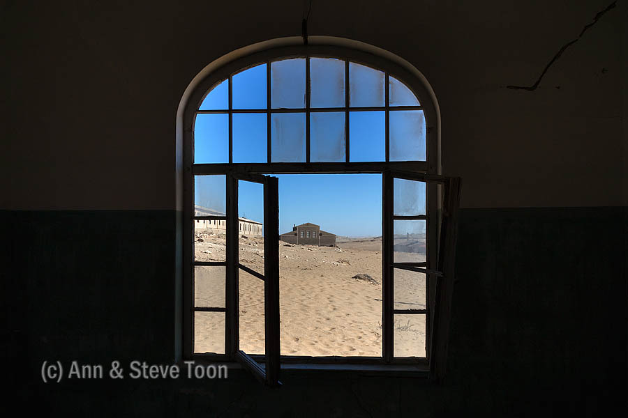 Window, Kolmanskop ghost town